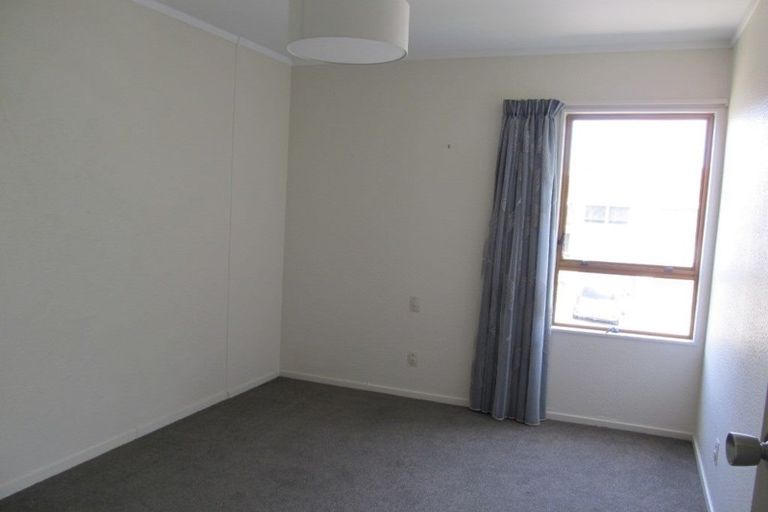 Photo of property in 31 Penryn Drive, Camborne, Porirua, 5026