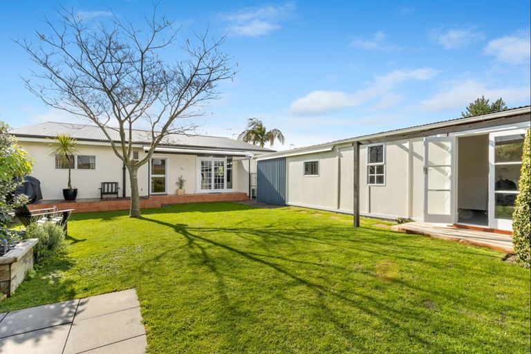 Photo of property in 58 Auckland Road, Greenmeadows, Napier, 4112