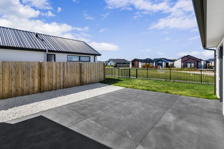 Photo of property in 11 El Patron Lane, Halswell, Christchurch, 8025