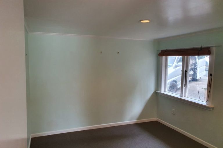 Photo of property in 279 Motutara Road, Muriwai, Waimauku, 0881