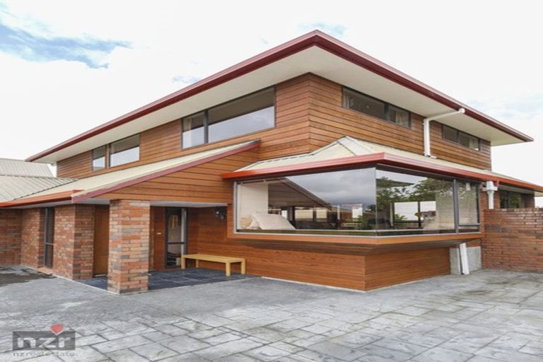 Photo of property in 35 Springdale Grove, Fitzherbert, Palmerston North, 4410