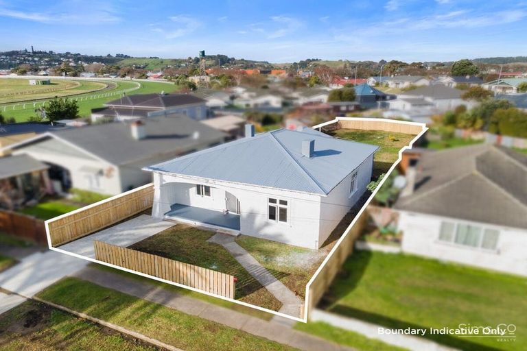 Photo of property in 4 Pharazyn Street, Gonville, Whanganui, 4500