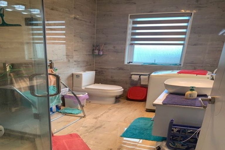 Photo of property in 82 Donegal Park Drive, Flat Bush, Auckland, 2019