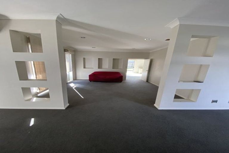 Photo of property in 12 Muirlea Drive, Flat Bush, Auckland, 2016