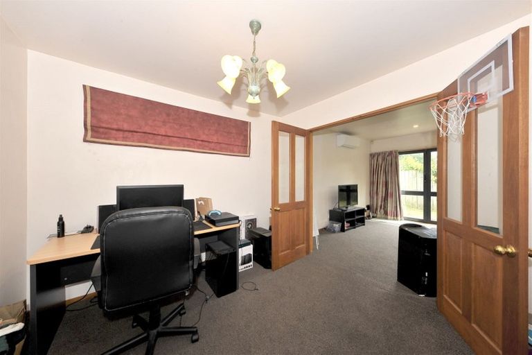 Photo of property in 55 Gresford Street, Edgeware, Christchurch, 8013