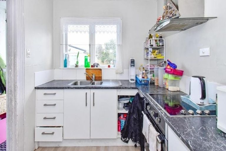 Photo of property in 32 Halswell Street, Mangere East, Auckland, 2024