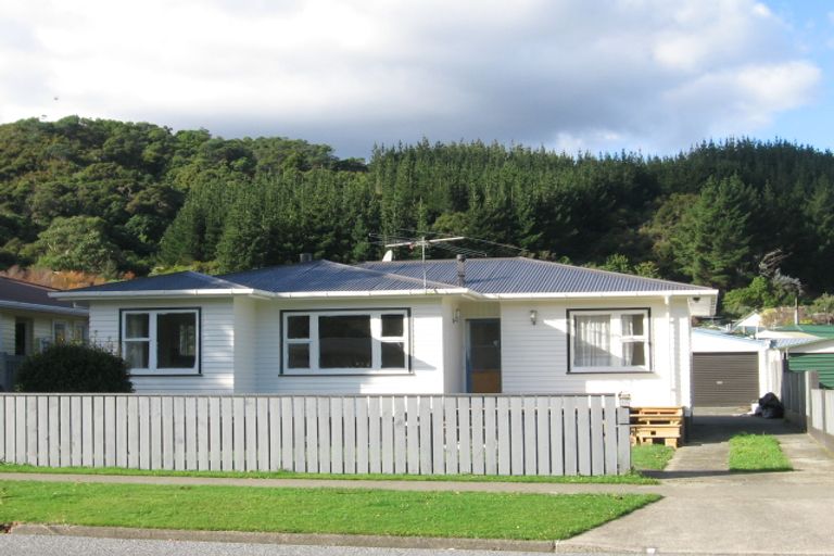 Photo of property in 18 Meremere Street, Wainuiomata, Lower Hutt, 5014