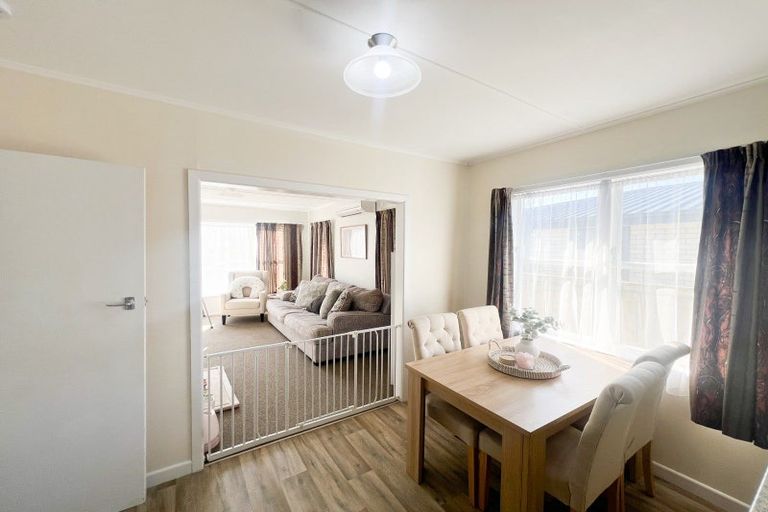 Photo of property in 34 James Street, Dannevirke, 4930