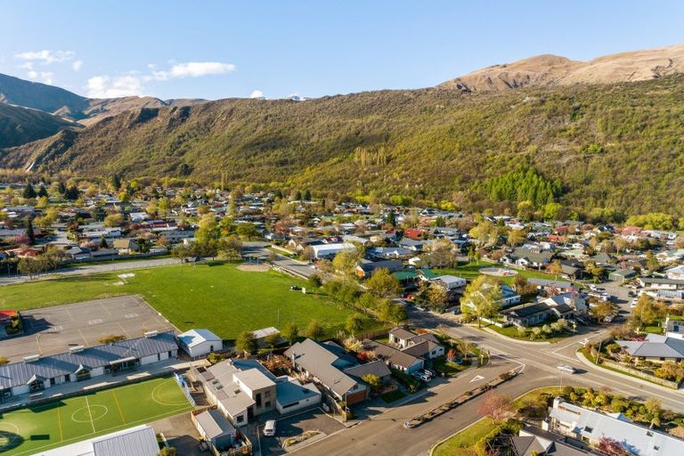 Photo of property in 116 Cotter Avenue, Arrowtown, 9302