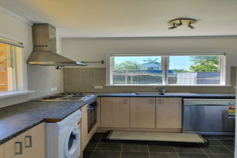 Photo of property in 3/191 Onewa Road, Birkenhead, Auckland, 0626