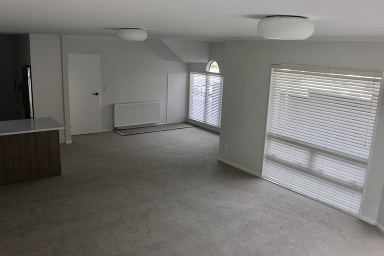 Photo of property in 87 Grant Road, Thorndon, Wellington, 6011