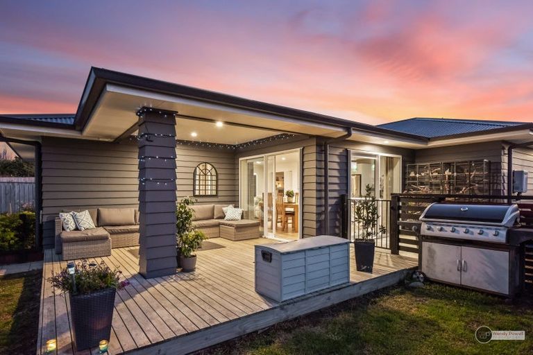 Photo of property in 11 Te Wiremu Lane, Otaki, 5512