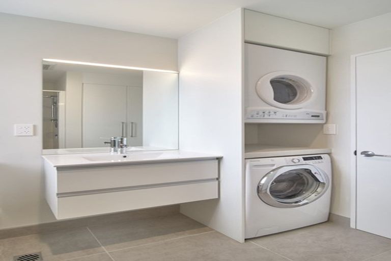 Photo of property in Riverena Flats, 377 Barbadoes Street, Christchurch Central, Christchurch, 8011