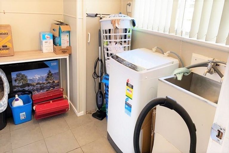 Photo of property in 65 Wordsworth Road, Manurewa, Auckland, 2102