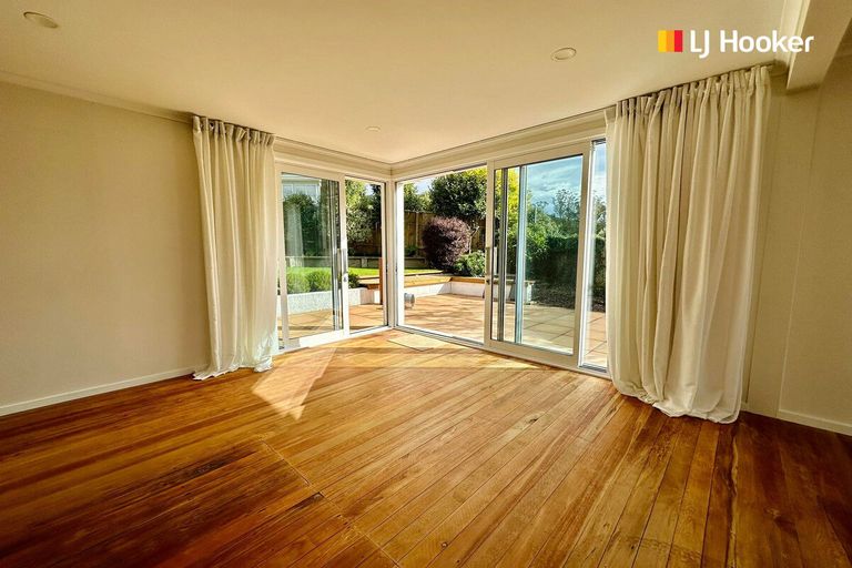 Photo of property in 15 Pioneer Crescent, Helensburgh, Dunedin, 9010