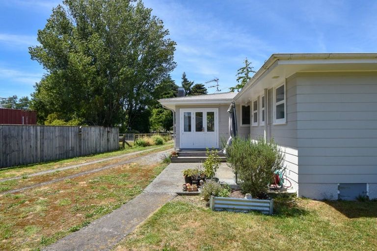 Photo of property in 5 Hughan Place, Carterton, 5713