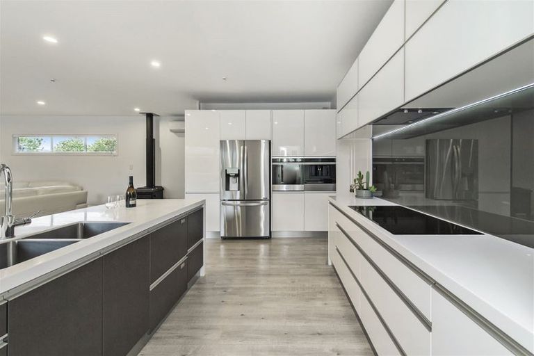 Photo of property in 36 Jacksons Road, Lyttelton, 8082