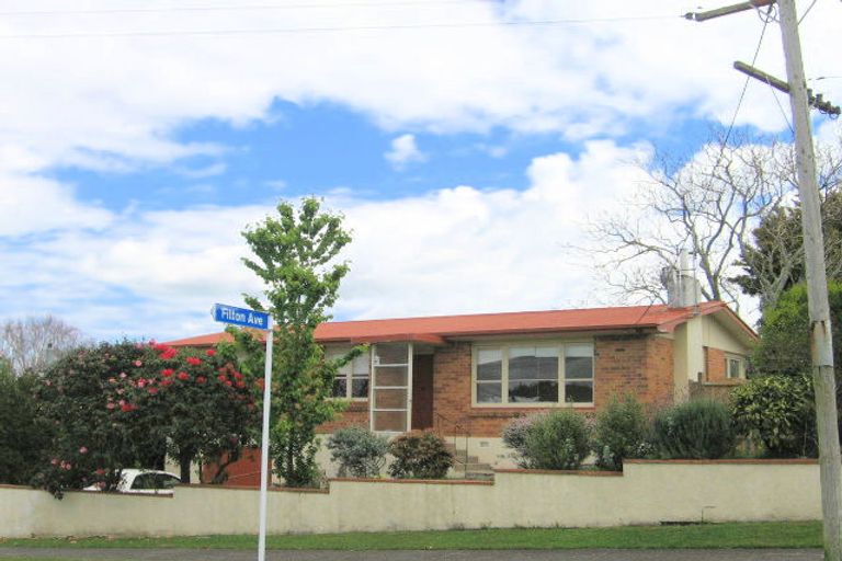 Photo of property in 74 Kingswood Road, Brookfield, Tauranga, 3110