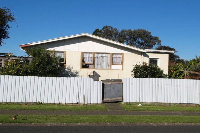 Photo of property in 68 Raglan Street, Mangere East, Auckland, 2024