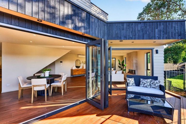 Photo of property in 1a Prestige Place, Castor Bay, Auckland, 0620