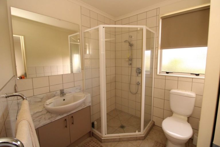 Photo of property in 100 Kauri Crescent, Matarangi, Whitianga, 3592