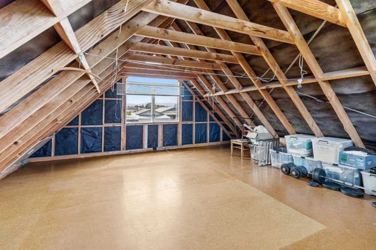 Photo of property in 88 Domett Street, Opunake, 4616