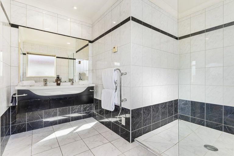 Photo of property in 222 Hibiscus Coast Highway, Orewa, 0931