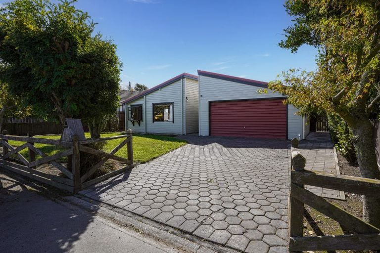 Photo of property in 151 Prestons Road, Redwood, Christchurch, 8051
