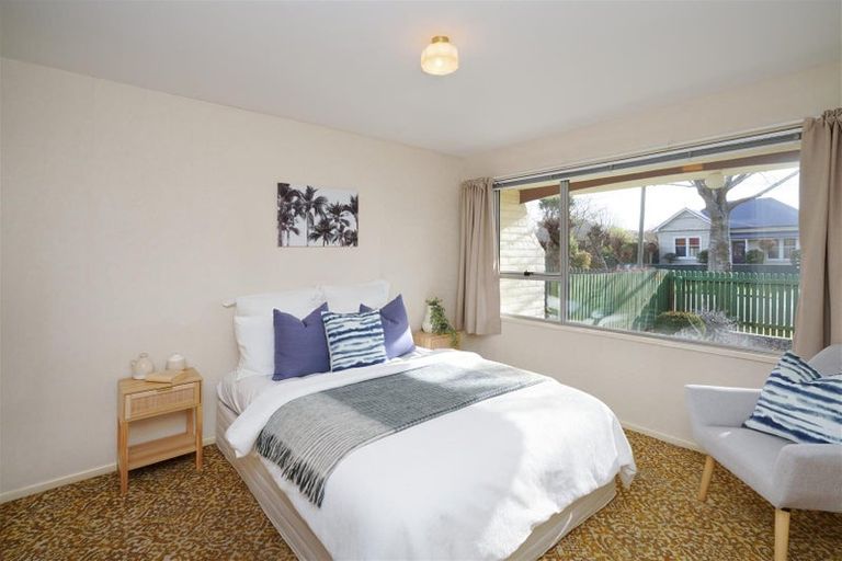 Photo of property in 2/16 Oxley Avenue, St Albans, Christchurch, 8014