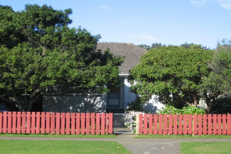 Photo of property in 1290 High Street, Taita, Lower Hutt, 5011