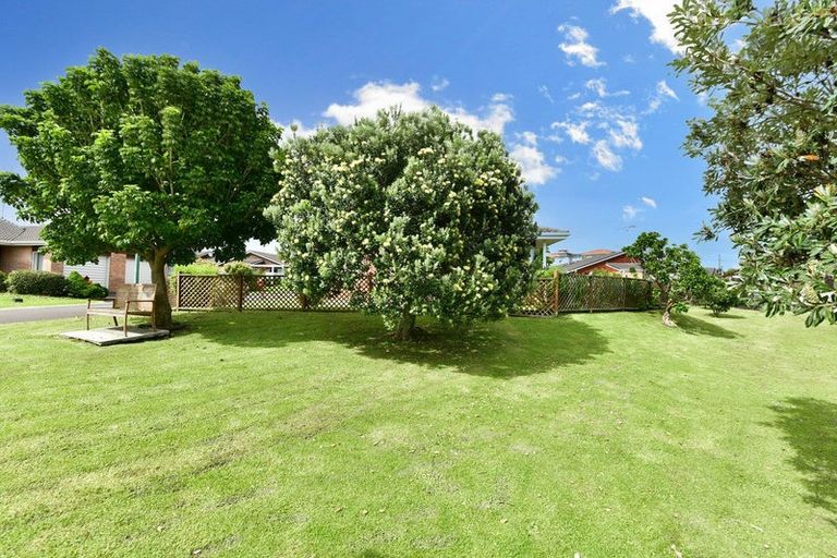 Photo of property in 26 The Grove, Red Beach, 0932