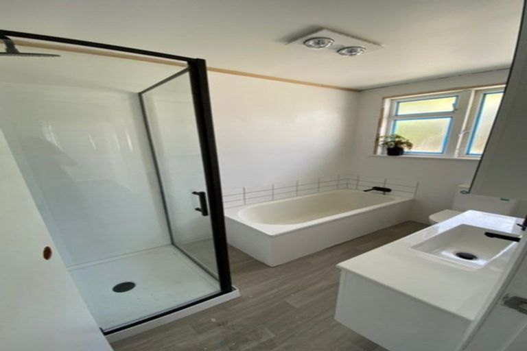 Photo of property in 128 Cornfoot Street, Castlecliff, Whanganui, 4501