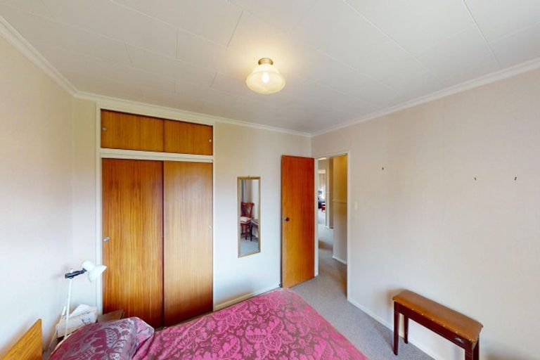 Photo of property in 1 Saint Annes Street, Levin, 5510