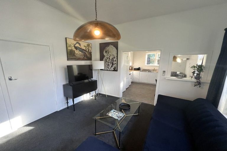 Photo of property in 35 Patanga Crescent, Thorndon, Wellington, 6011