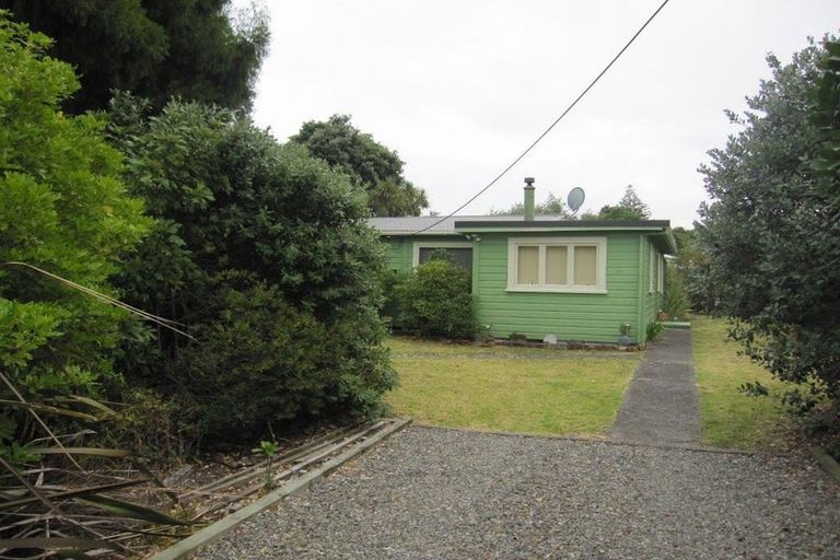 Photo of property in 30 Manuka Street, Otaki Beach, Otaki, 5512