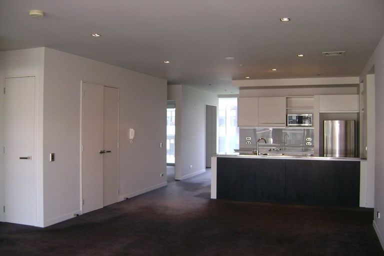 Photo of property in Stratis Apartments At Lighter Quay, 310/83 Halsey Street, Auckland Central, Auckland, 1010