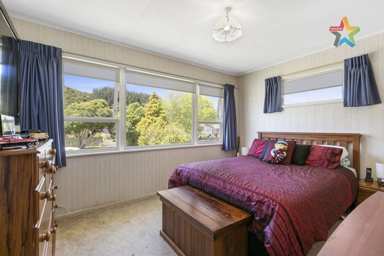 Photo of property in 33 Meremere Street, Wainuiomata, Lower Hutt, 5014