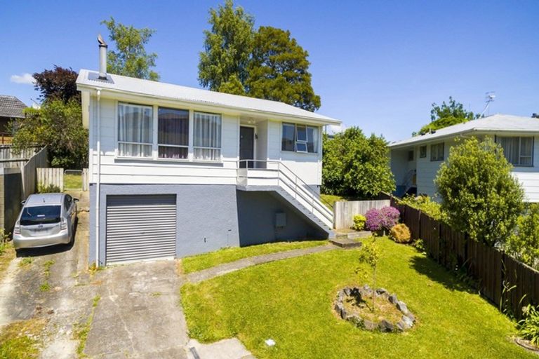 Photo of property in 51 Blueberry Grove, Timberlea, Upper Hutt, 5018