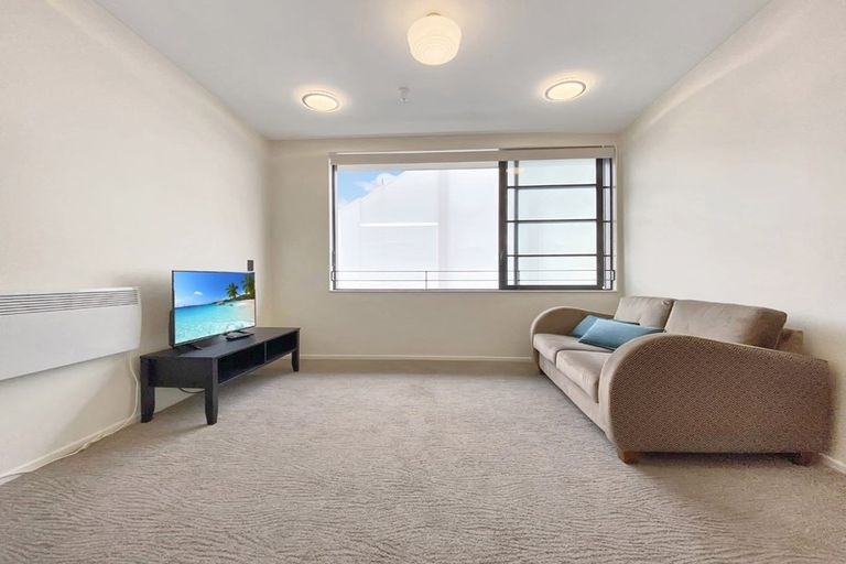 Photo of property in 209/3 Roxburgh Street, Mount Victoria, Wellington, 6011