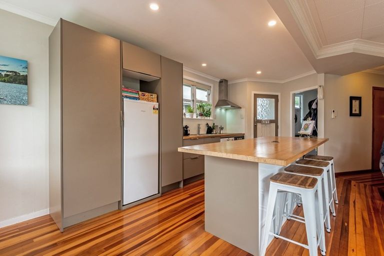 Photo of property in 132 Limbrick Street, Terrace End, Palmerston North, 4410