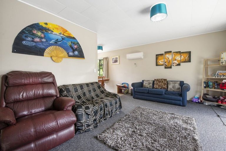 Photo of property in 16a Cherrywood Place, Western Heights, Rotorua, 3015