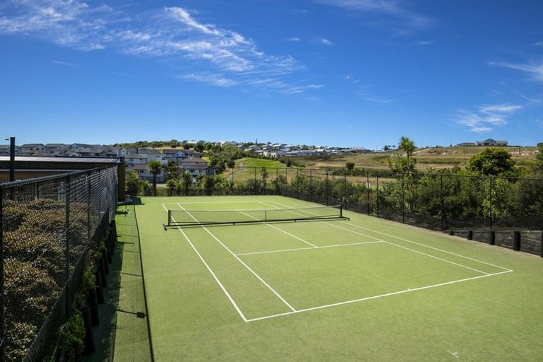 Photo of property in 31 Discovery Drive, Gulf Harbour, Whangaparaoa, 0930