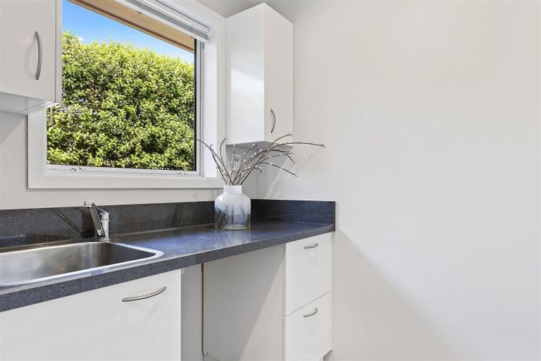 Photo of property in 28 Laing Crescent, Heathcote Valley, Christchurch, 8022