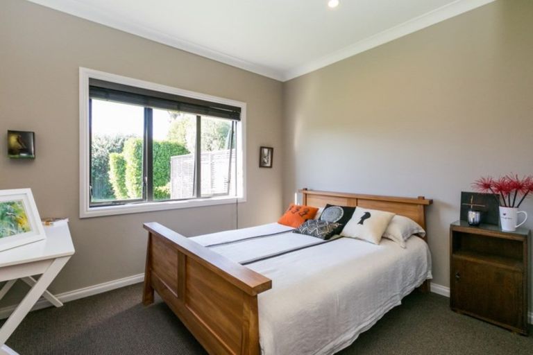 Photo of property in Heynes Place, 31 Heynes Place, Clive, 4102