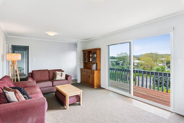 Photo of property in 9 Ross Grove, Paraparaumu, 5032