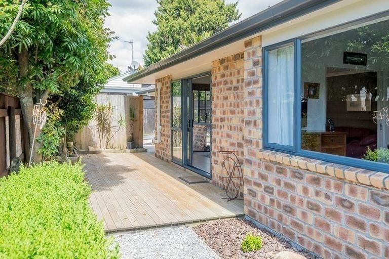 Photo of property in 94 Arawhata Road, Paraparaumu, 5032