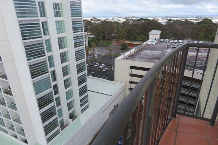 Photo of property in The Rennaissance, 12k/18 Ronwood Avenue, Manukau, Auckland, 2104