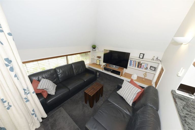 Photo of property in 18 Highland Place, Avonhead, Christchurch, 8042
