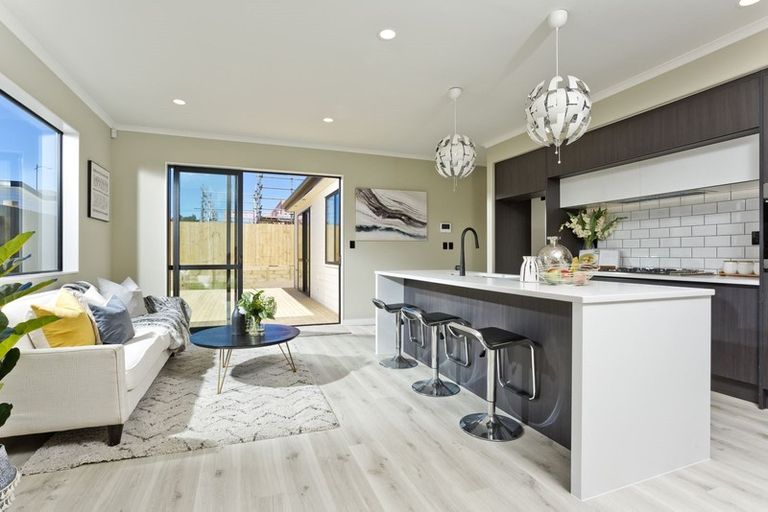 Photo of property in 41 Vinistra Road, Kumeu, 0810