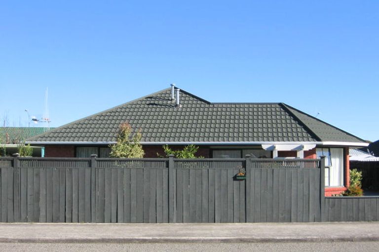 Photo of property in 10b Elizabeth Street, Palmerston North, 4410